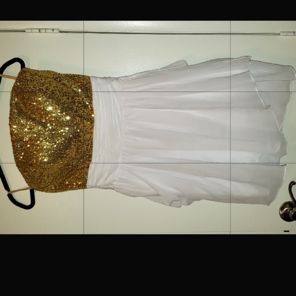 Dress - Picture 3 of 3